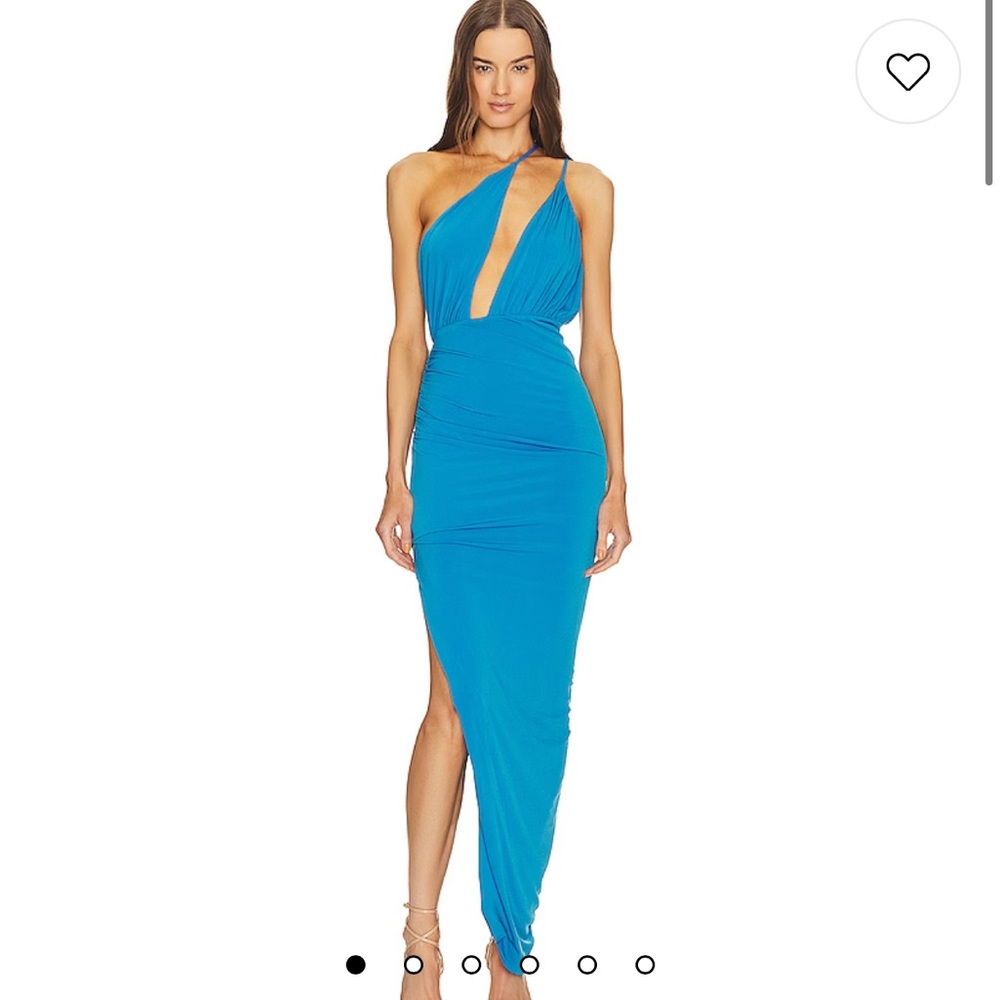 X REVOLVE APHRODITE GOWN IN
BLUE
Michael Costello